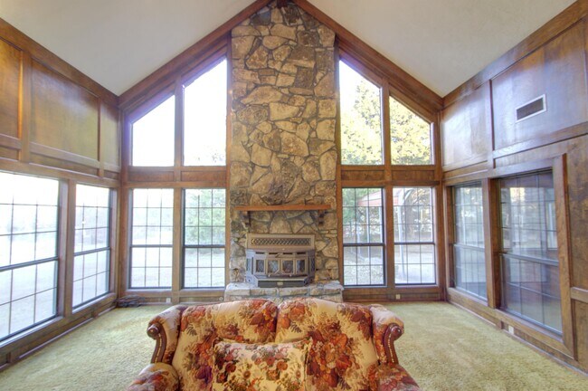 Building Photo - 7890 Blackman Ferry Rd