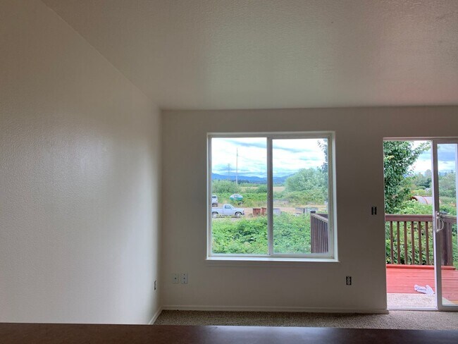 Building Photo - M5701-5703