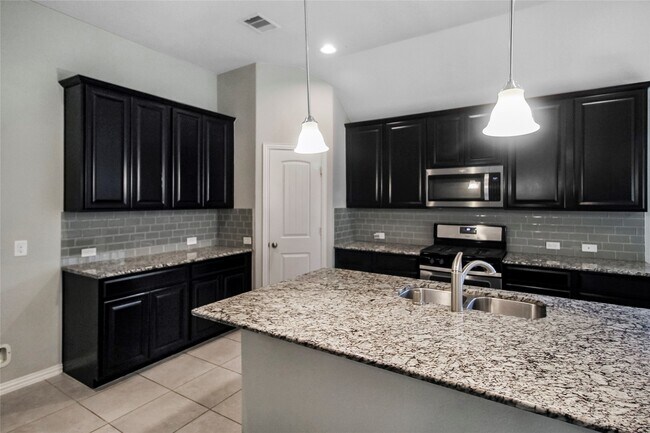Building Photo - 16210 Stoney Elms Ct