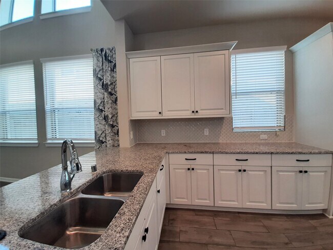 Building Photo - 23306 Ivory Sedge Trl