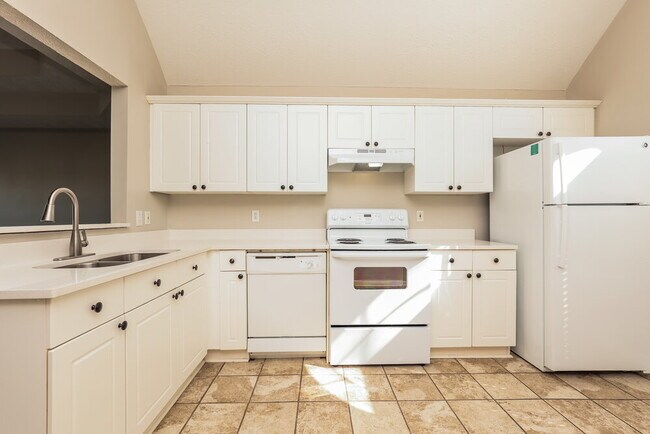 Building Photo - 505 Chinquapin Pl