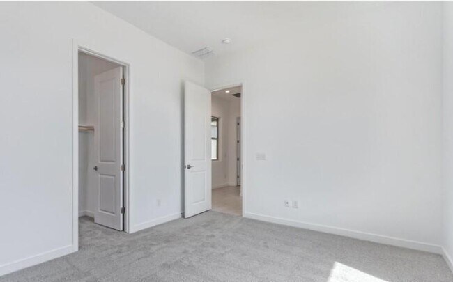 Building Photo - 24136 N 172nd Dr