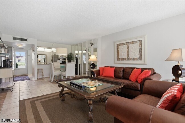 Building Photo - 1086 Forest Lakes Dr