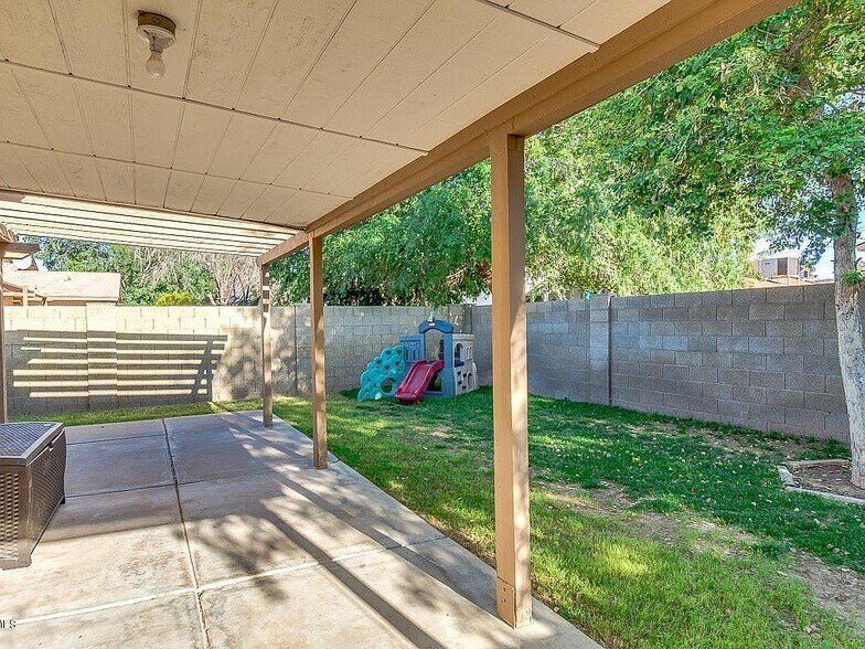 Building Photo - 4035 E Camino St