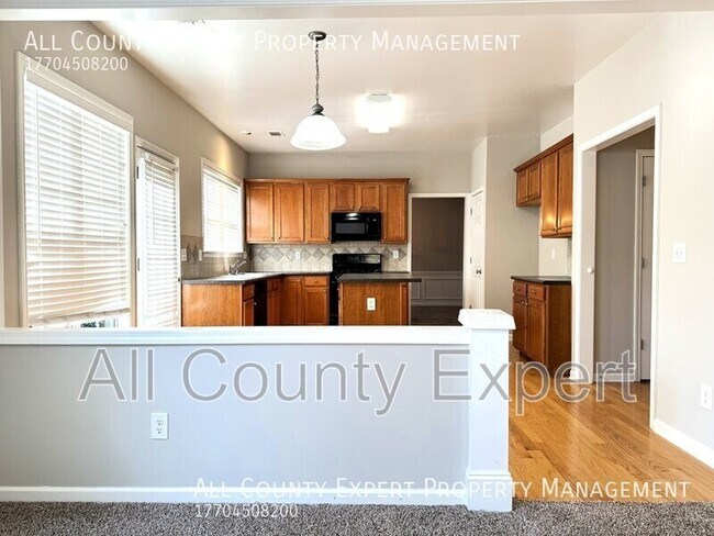 Building Photo - 3670 Fedorite Walk