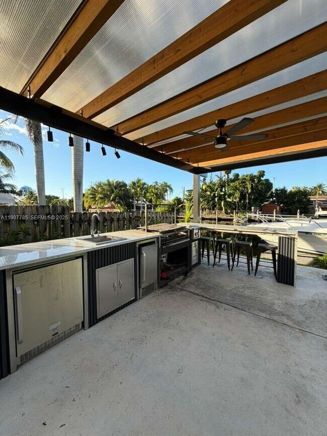 Building Photo - 2623 Thomas St