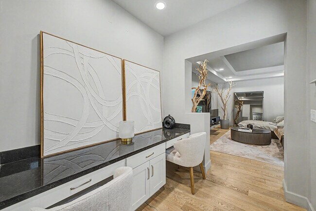 Building Photo - 3414 N 44th Pl