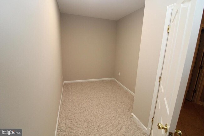 Building Photo - 12990 Pintail Rd