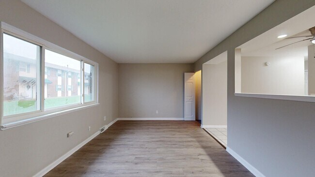 Building Photo - 630 Abbe Rd S