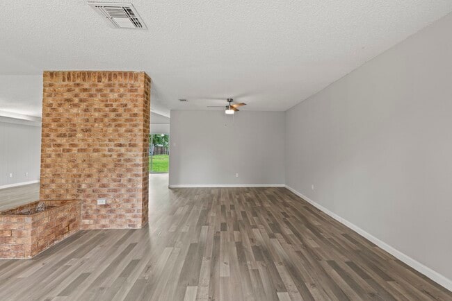Building Photo - 3808 Corto St