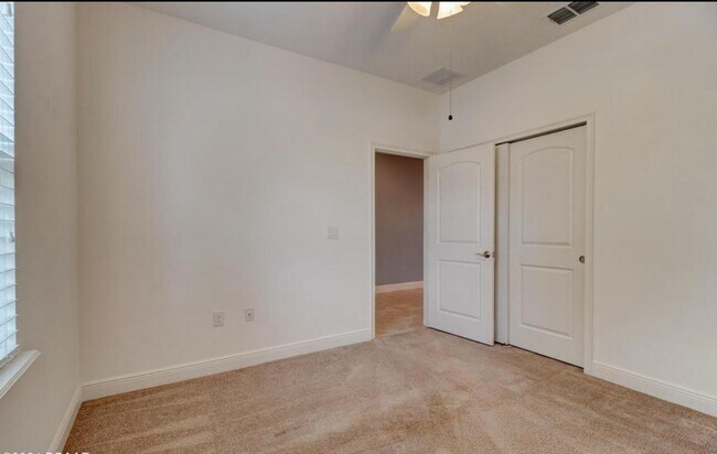 Building Photo - 5435 Estero Loop