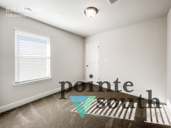 Building Photo - 12390 Pinfish Rd