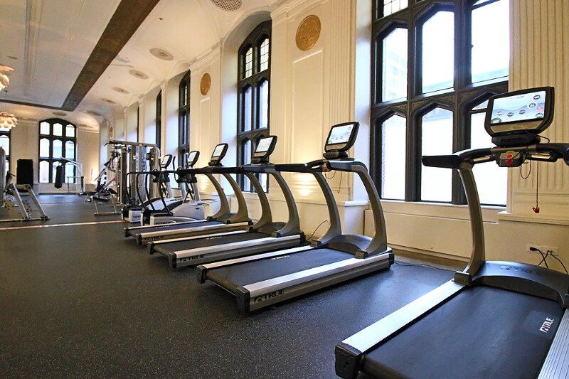 Building Photo - 178 W Van Buren St