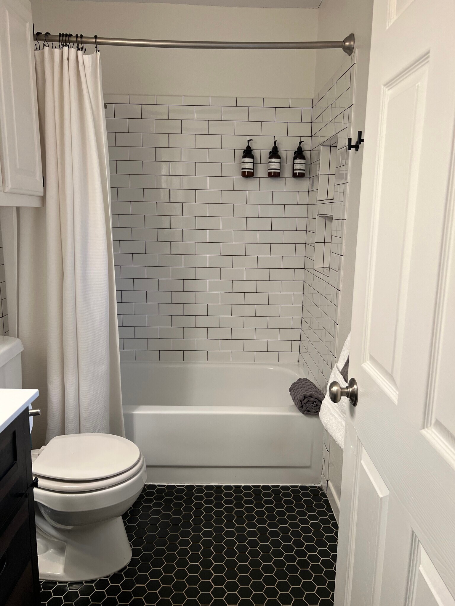 Primary bathroom - 5655 Larkdale Dr