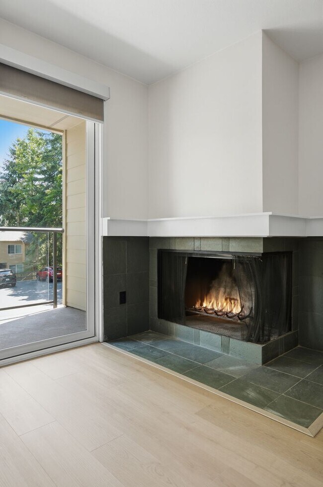 Building Photo - Mercer Island Condo with Reserved Parking & In-Unit Laundry!