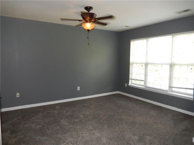 Building Photo - 3818 Dominion Townes Cir