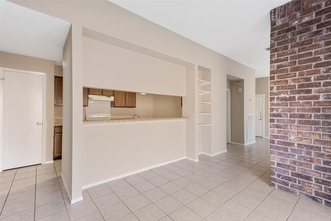 Building Photo - 8915 Beau Monde Dr