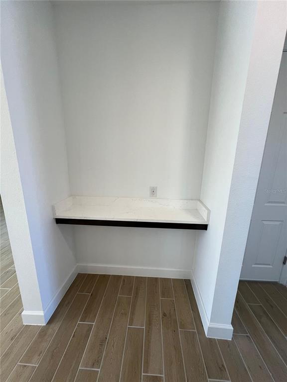 Building Photo - 2560 Cavanaugh Dr