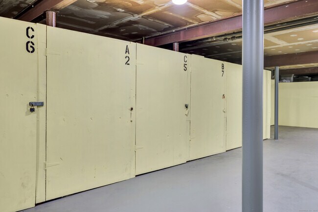 Building Photo - 38 Rambling Brook Ln