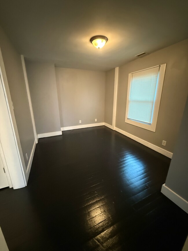 Building Photo - 433 Kolping Ave