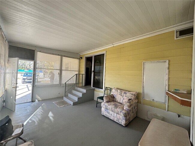 Building Photo - 3930 Country Pl