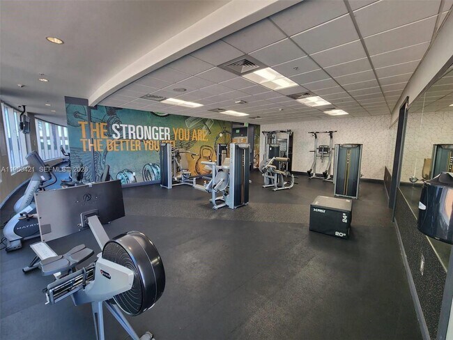 Building Photo - 1750 N Bayshore Dr