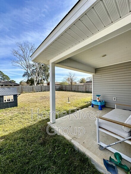 Building Photo - 2316 Kirkwood Dr