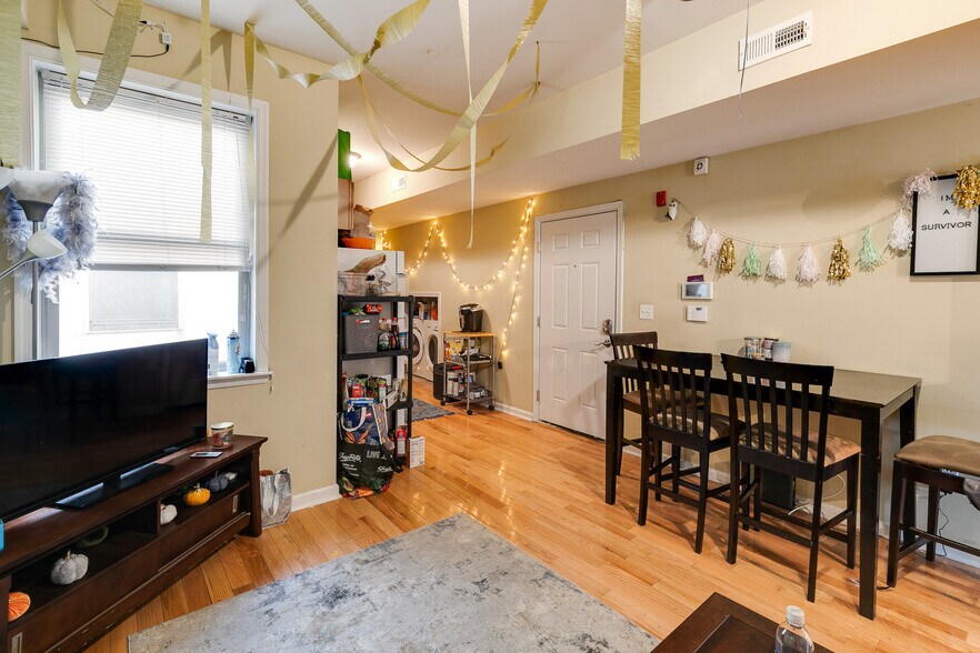 Building Photo - 1816 N 17th St