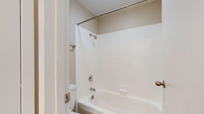 Building Photo - 481 Ignacio Blvd