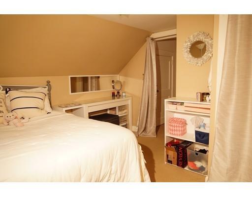 Building Photo - 13 Munroe Ave