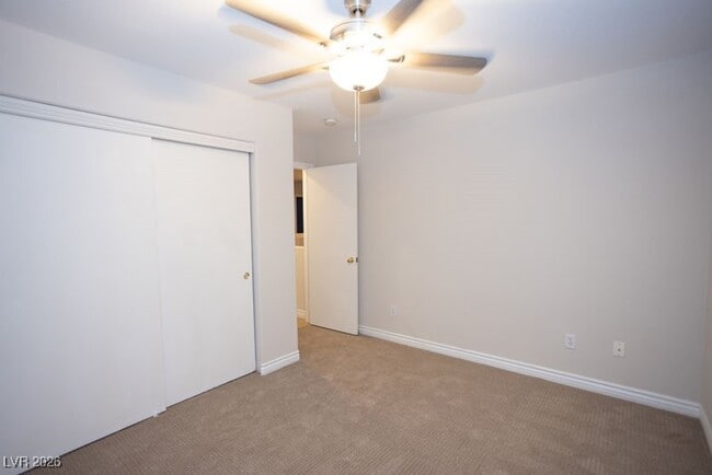 Building Photo - 1113 E Hammer Ln