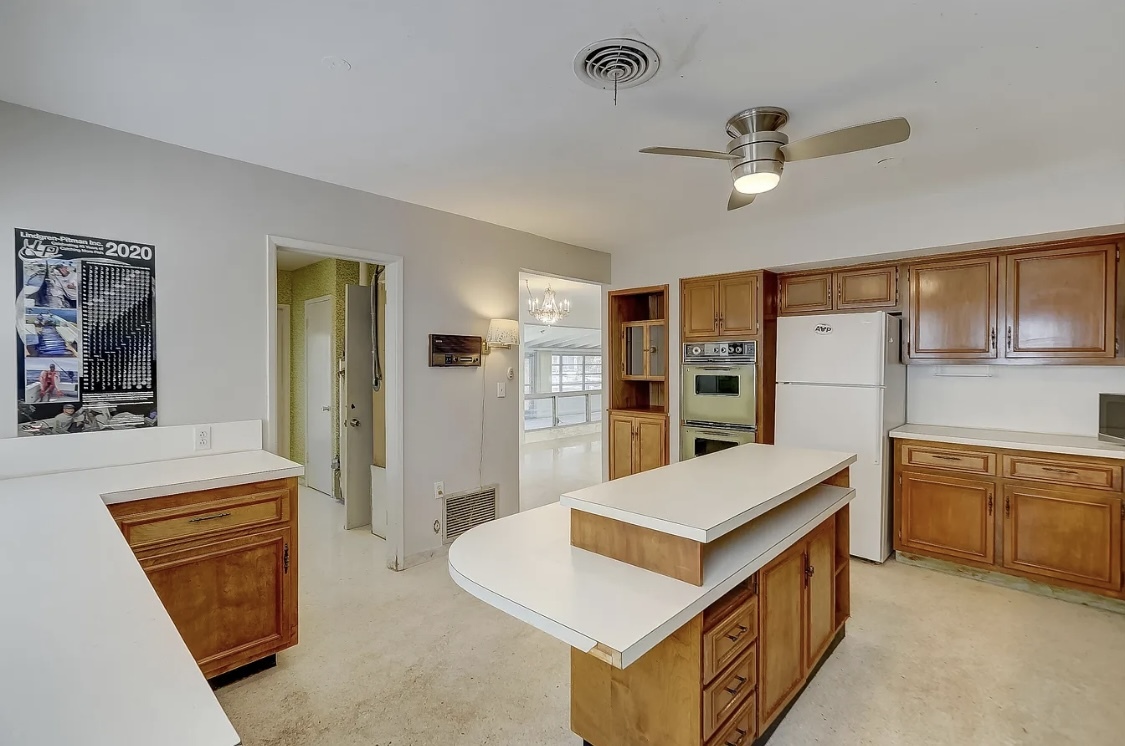 Building Photo - 2041 Coral Reef Dr