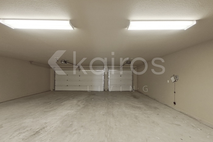 Building Photo - 3900 Durham Dr