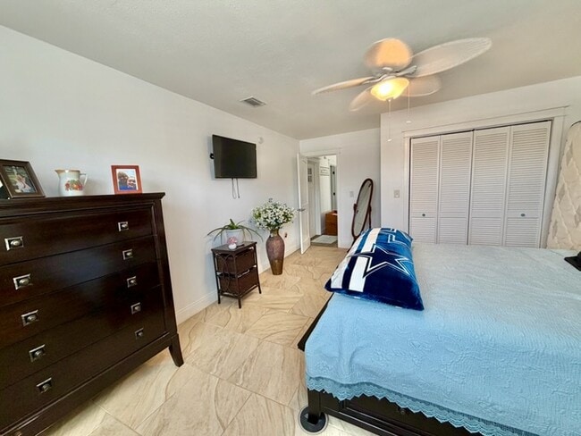 Building Photo - 603 Pelican Dr