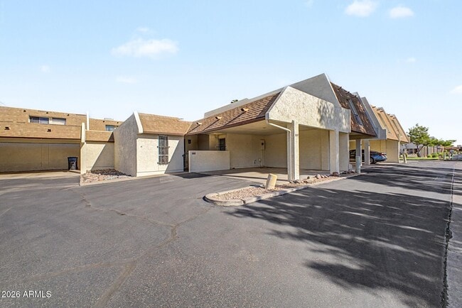 Building Photo - 5207 S Hazelton Ln
