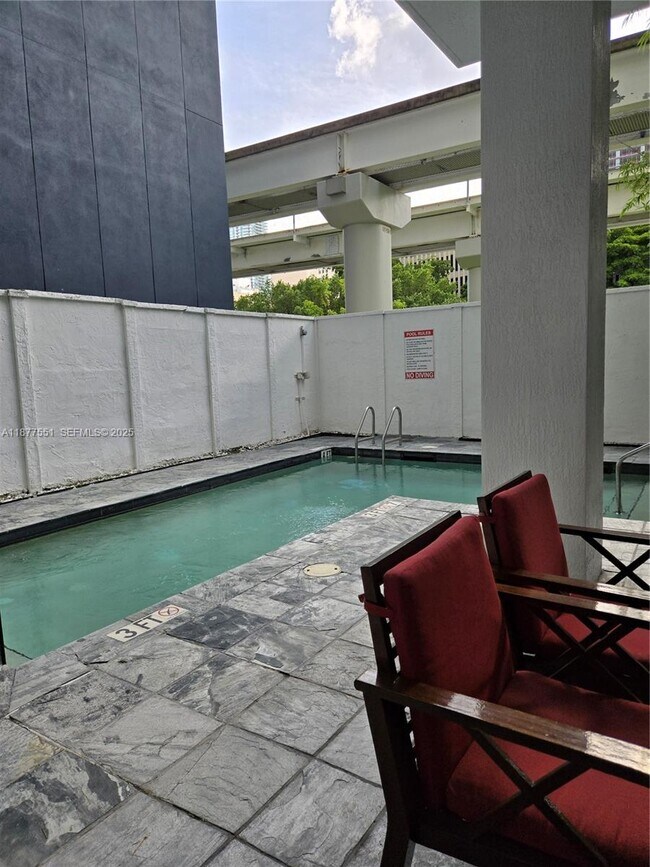 Building Photo - 234 NE 3rd St