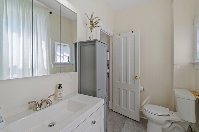 Building Photo - Rexford Main Street