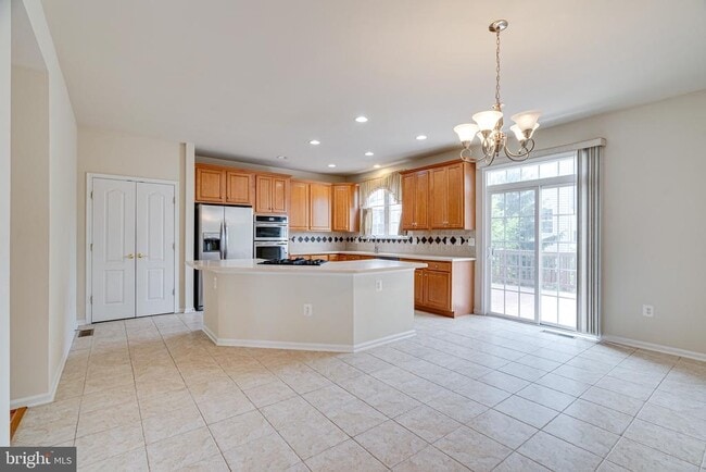 Building Photo - 12587 Birkdale Way