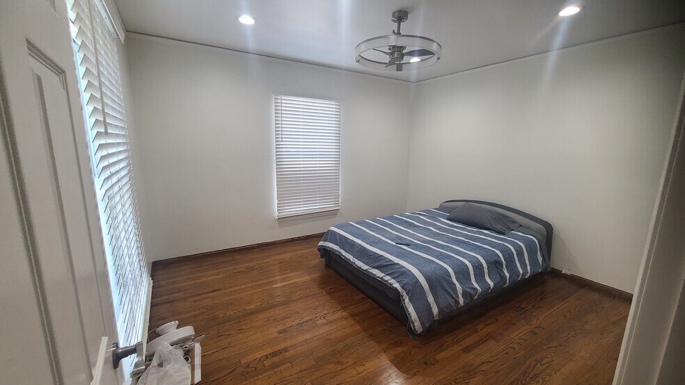 Building Photo - 2019 N Manning St