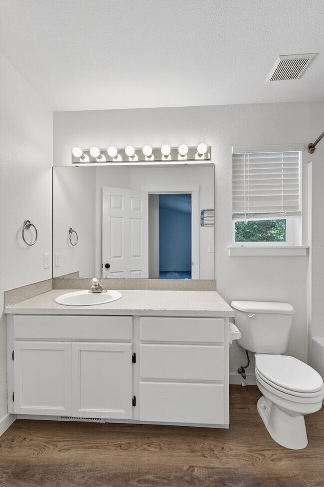 Building Photo - A Private Sanctuary with Perfect Proximity