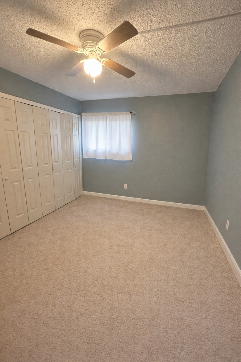 Building Photo - 2925 Lichen Ln