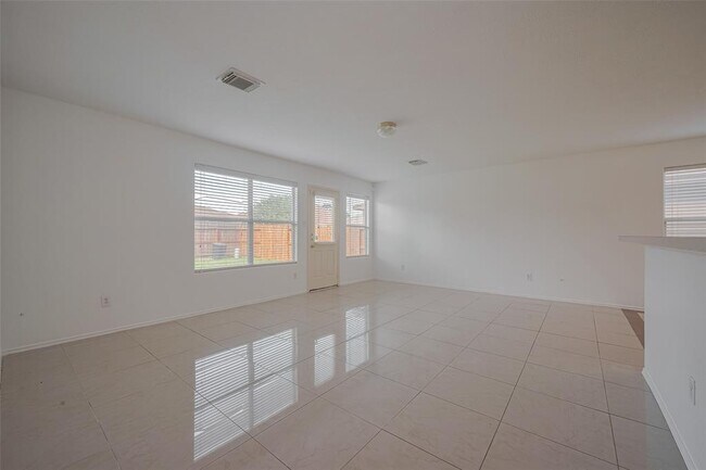 Building Photo - 6814 Shallow River Ct