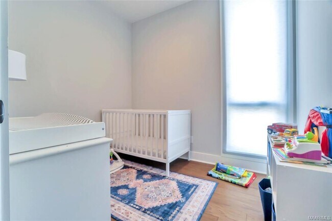 Building Photo - 7132 Fain Park Dr