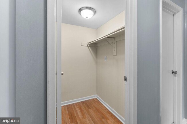 Building Photo - 6085 Majors Ln