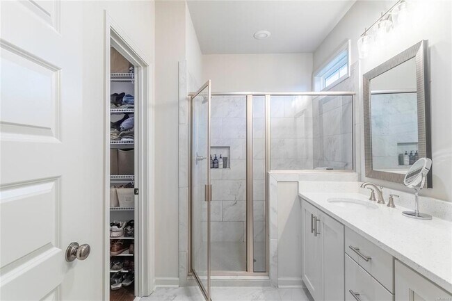 Building Photo - 9868 Bluestone Cir