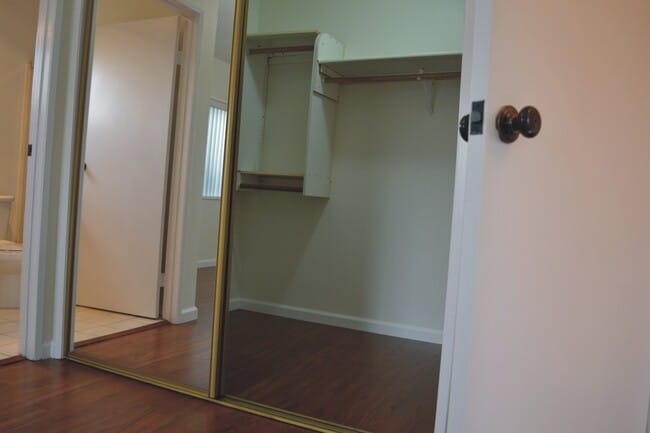 Building Photo - 6407 Gentry Ave