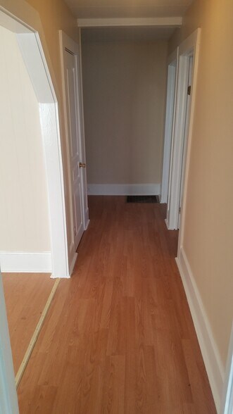 Building Photo - 570 McGlamery Rd