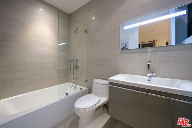 Building Photo - 6660 Colgate Ave