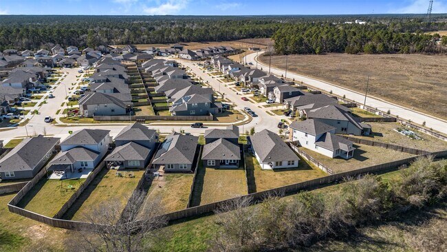 Building Photo - 38746 Yellowstone Dr