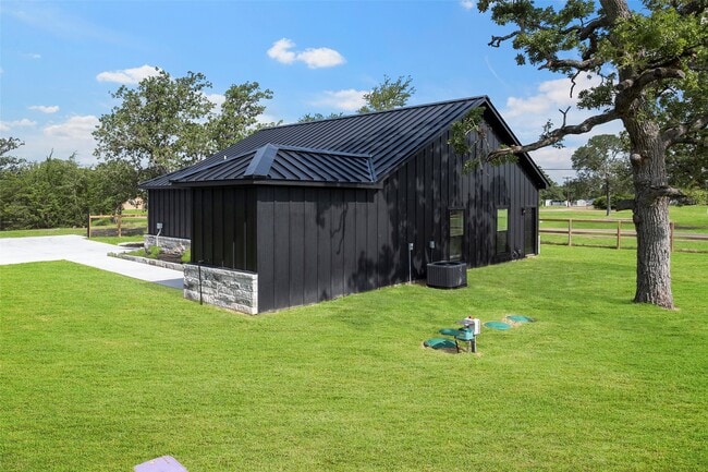 Building Photo - 310 Sweet Gum Ln